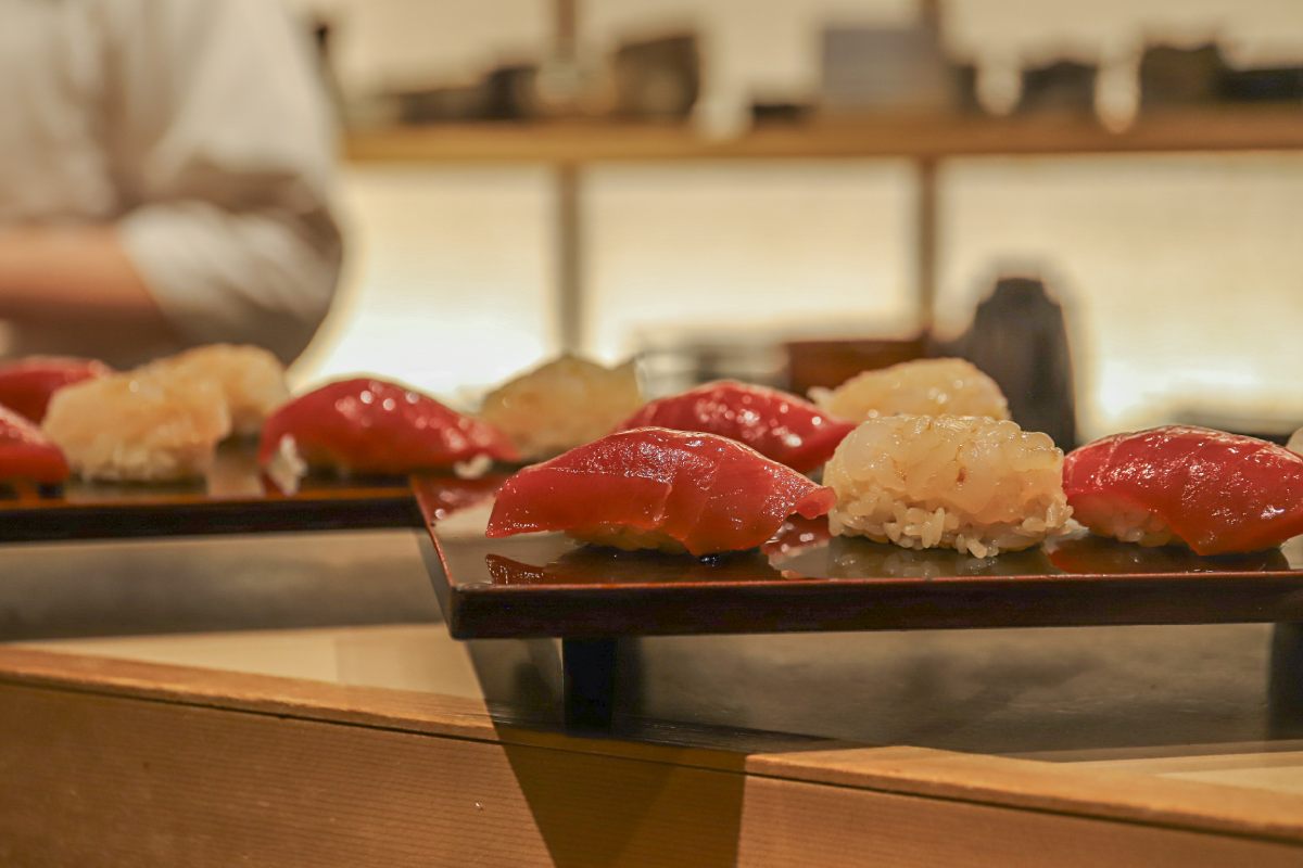 東京美食｜高CP值「MANTEN SUSHI」必吃OMAKASE 25品壽司套餐