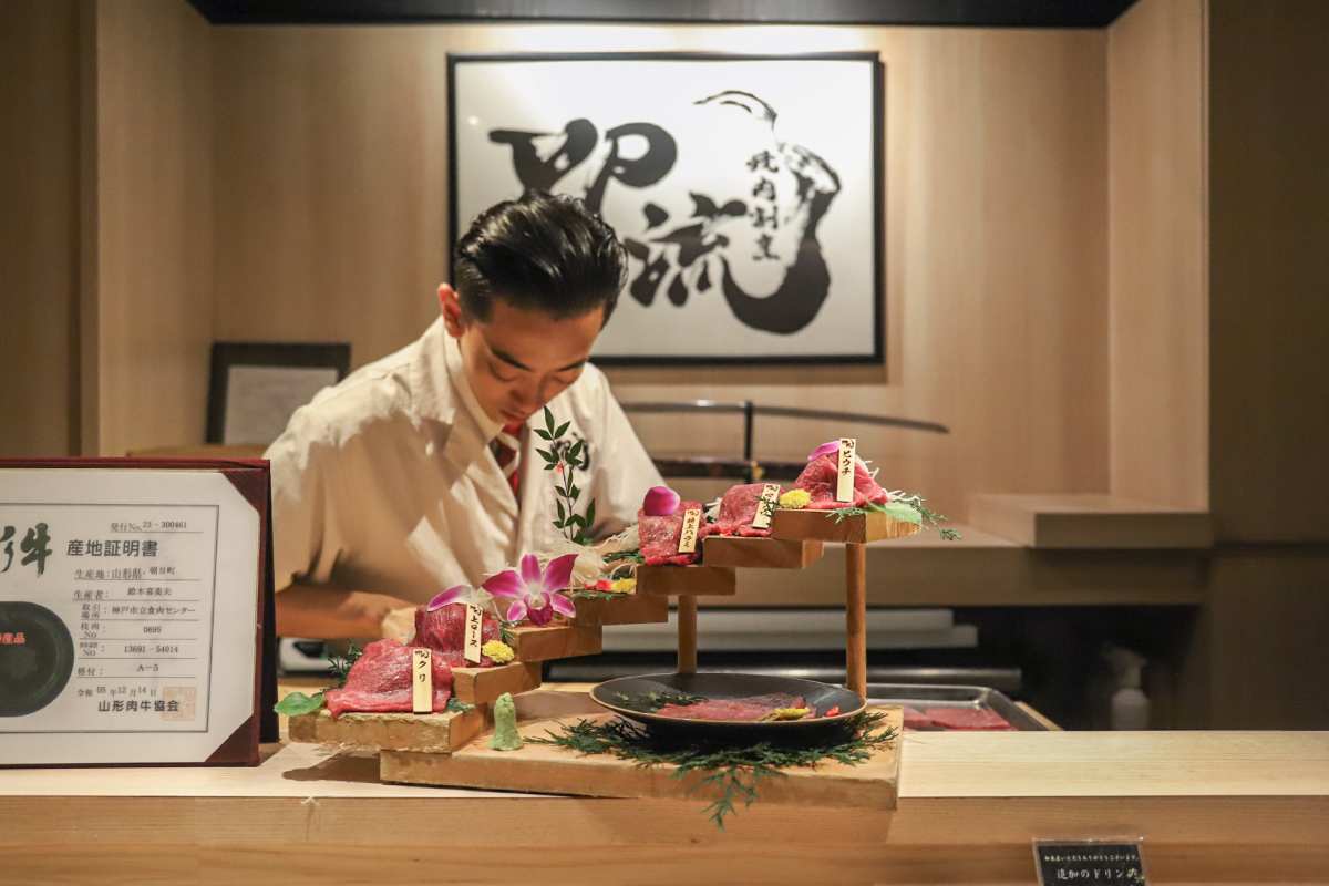 大阪美食｜必吃花之階梯！「燒肉割烹 YP流 宗右衛門町本店」近難波日本橋