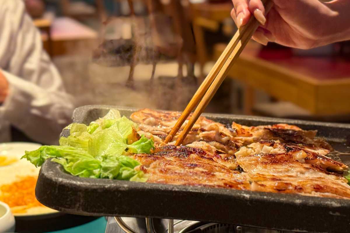 東京美食｜新橋「とん豚テジ Tontontezi」韓式烤肉！必吃刨刀薄片五花肉